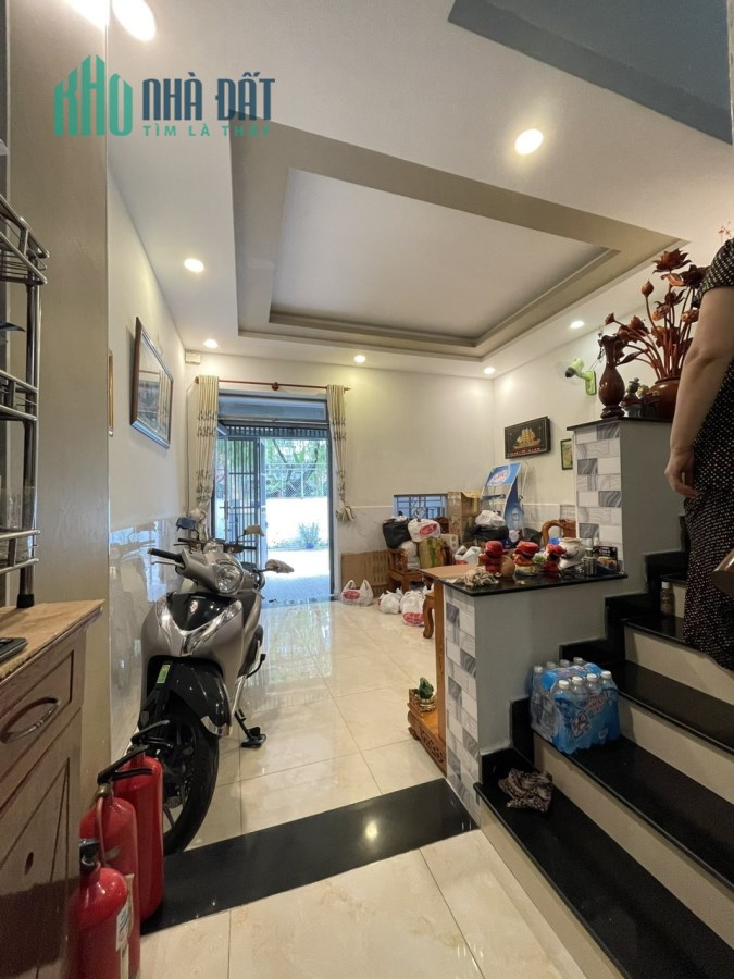 Bán Nhà 62M2 4Tầng Đường Tân Quý Quận Tân Phú.