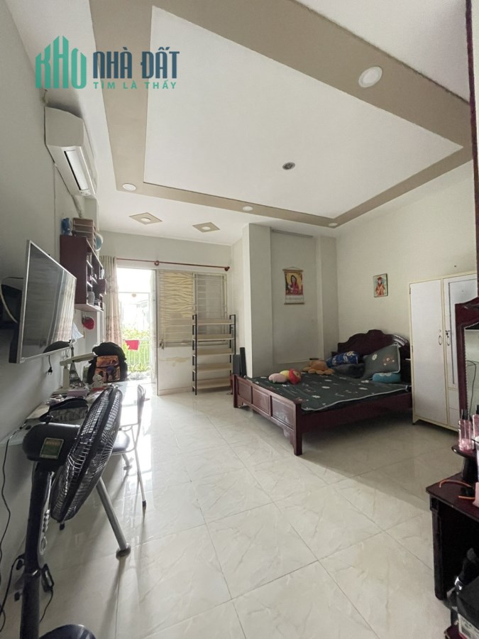 Bán Nhà 62M2 4Tầng Đường Tân Quý Quận Tân Phú.