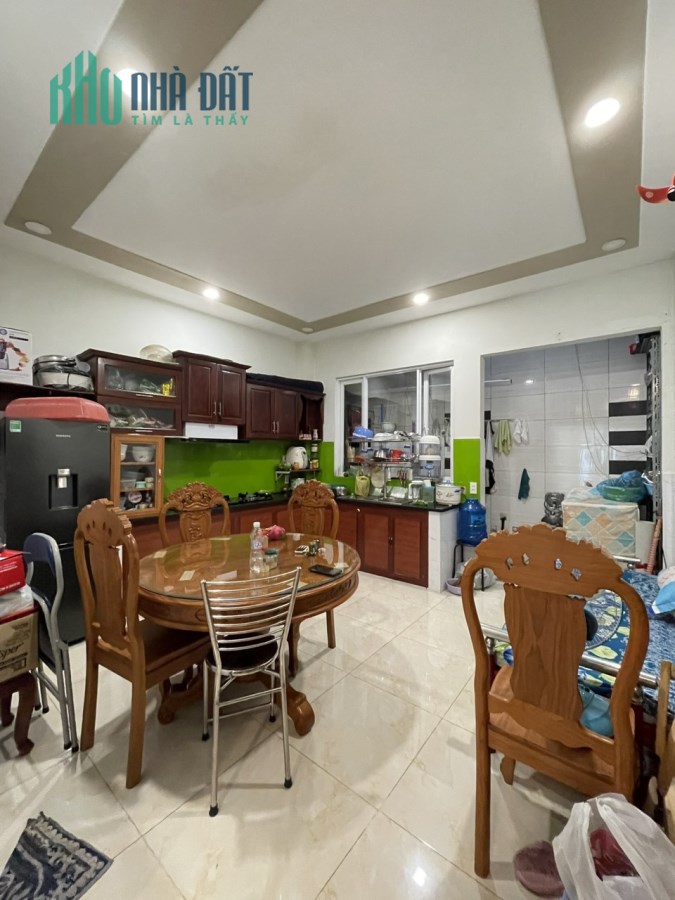 Bán Nhà 62M2 4Tầng Đường Tân Quý Quận Tân Phú.
