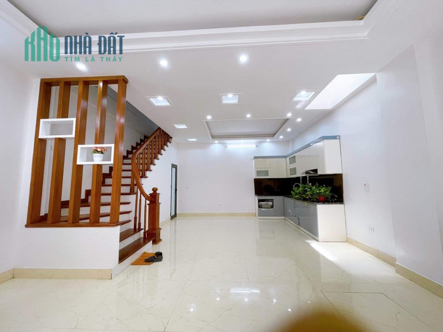 BÁN GẤP nhà mới Vân Canh, 55m, ô tô đỗ cổng, giá 2.95 tỷ