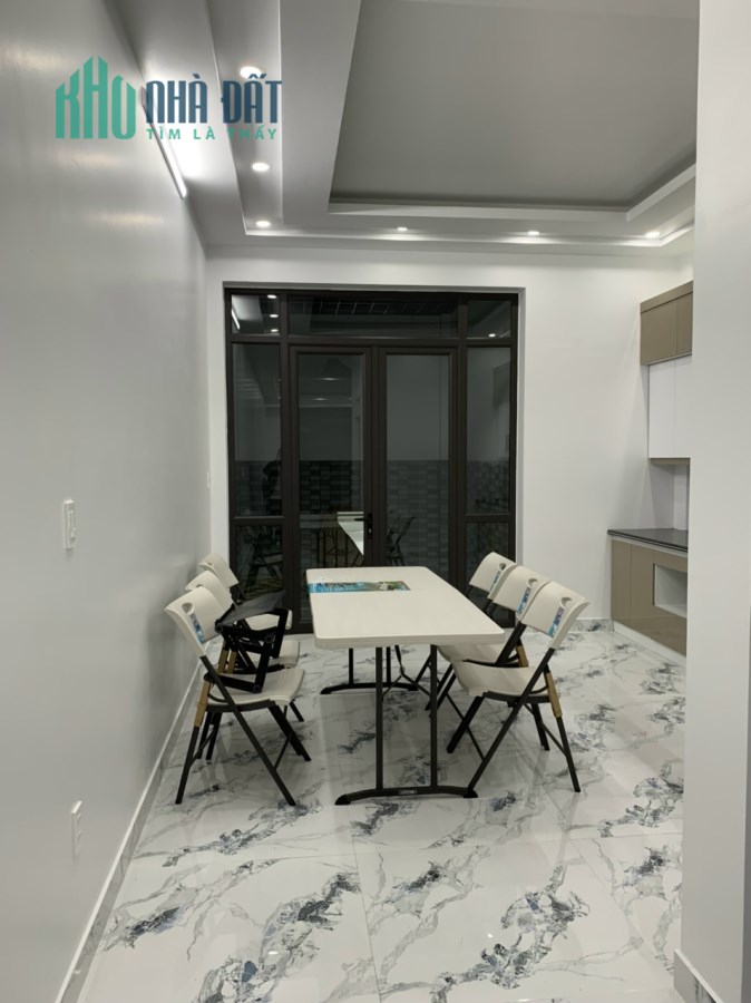 Bán nhà 5 tầng, diện tích 80m, ngõ 5m, ô,tô vào nhà, phố 254 Văn Cao GIÁ 6.8 tỉ mới tinh