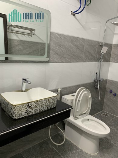 Bán nhà 5 tầng, diện tích 80m, ngõ 5m, ô,tô vào nhà, phố 254 Văn Cao GIÁ 6.8 tỉ mới tinh