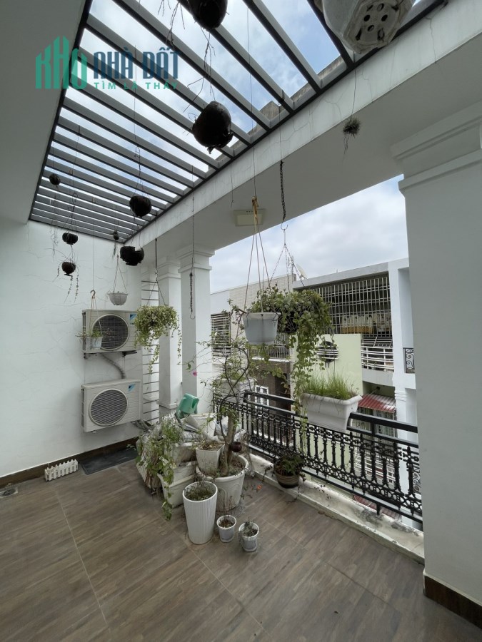 Bán nhà tuyến 2 Hoàng Ngọc Phách - 51m 4 tầng, GIÁ 4.65 tỉ ngõ 6m ô.tô đỗ cửa 24h
