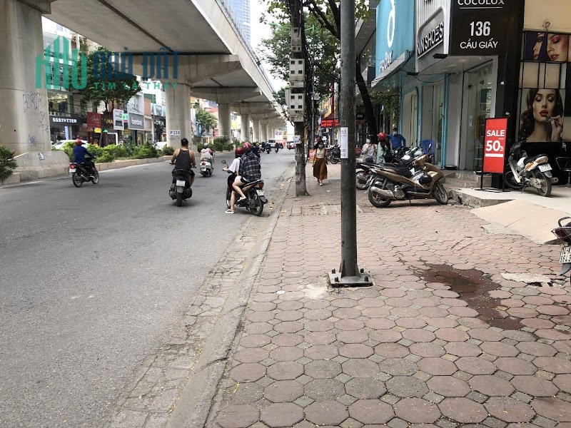 Bán nhà mặt phố Cầu Giấy, 525m2 C4, kinh doanh. LH: Địa Thủy Sư Trần Thọ 0906299843