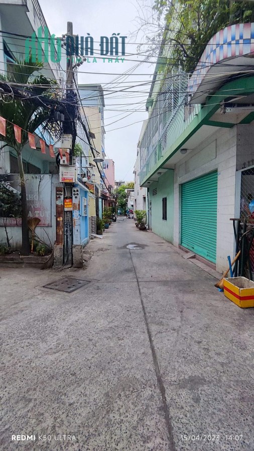 Mặt tiền kinh doanh cách 20 m Căn Góc Ngang 3.7 x14m 3 tấm có 8 tỷ