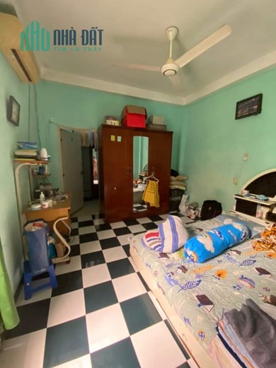 Mặt tiền kinh doanh cách 20 m Căn Góc Ngang 3.7 x14m 3 tấm có 8 tỷ