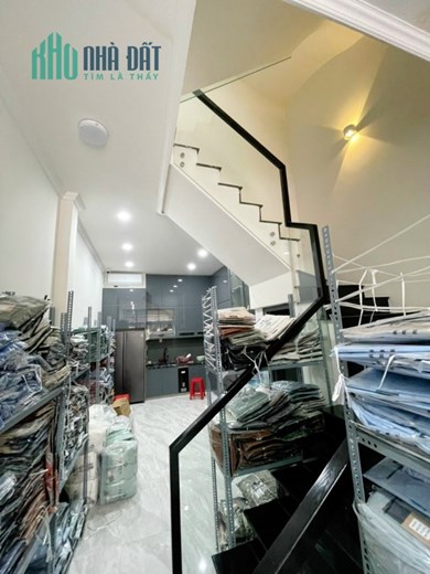 Chủ Ngộp Bán nhà 3 tầng BTCT HXH An Dương Vương Phường 9 Quận 5 50m2 chỉ 10.99 tỷ