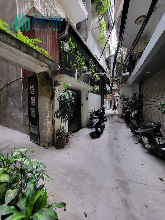 Bán nhà Trung tâm quận Hai Bà, diện tích 45m, 5 tầng, sđcc, gần phố, tiện ích ngập tràn, giá 5.5 tỷ