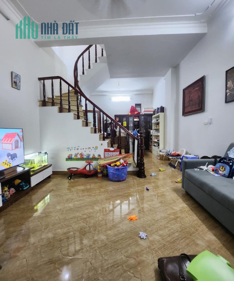 Nhà đẹp Trần Cung, Bắc Từ Liêm giá 3.8 tỷ, 35m2, 5 tầng ở ngay