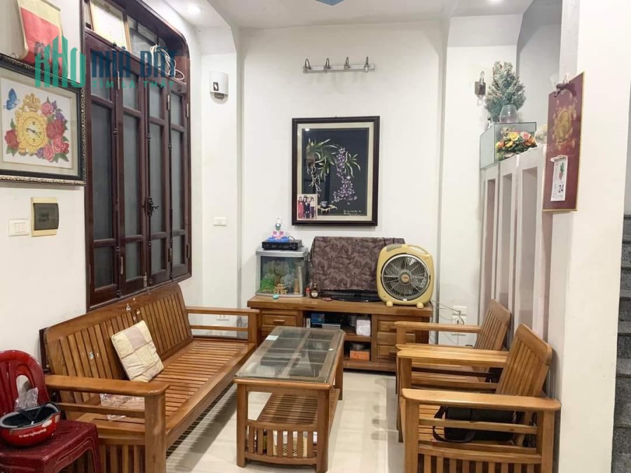 GẤP CẦN BÁN NHÀ PHỐ QUAN HOA CẦU GIẤY 43M2 4 TẦNG GẦN Ô TÔ  GIÁ 5TỶ9.