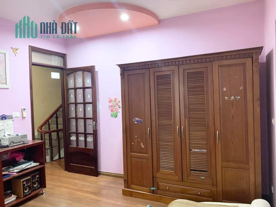 GẤP CẦN BÁN NHÀ PHỐ QUAN HOA CẦU GIẤY 43M2 4 TẦNG GẦN Ô TÔ  GIÁ 5TỶ9.