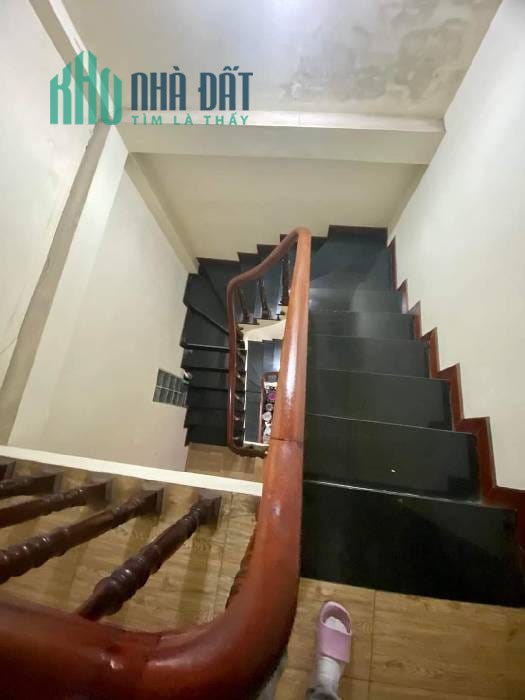 GẤP CẦN BÁN NHÀ PHỐ QUAN HOA CẦU GIẤY 43M2 4 TẦNG GẦN Ô TÔ  GIÁ 5TỶ9.