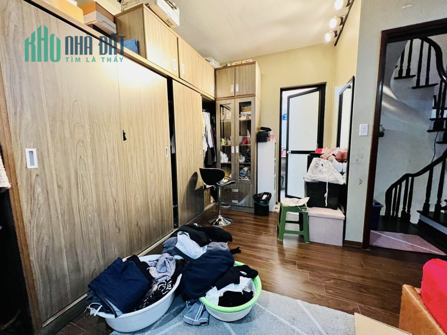 Bán ngôi nhà 55m2 phố Nghi Tàm, Tây Hồ 5 ngủ Ô tô tránh 10m 5.4 Tỷ