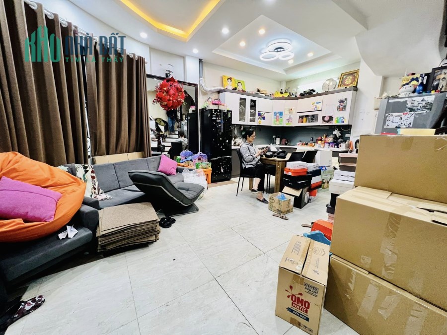 Bán ngôi nhà 55m2 phố Nghi Tàm, Tây Hồ 5 ngủ Ô tô tránh 10m 5.4 Tỷ