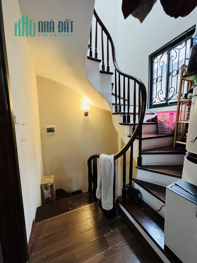 Bán căn nhà 58m2 phố Yên Phụ, Tây Hồ 5 ngủ 10m Ô tô đua 5.4 Tỷ