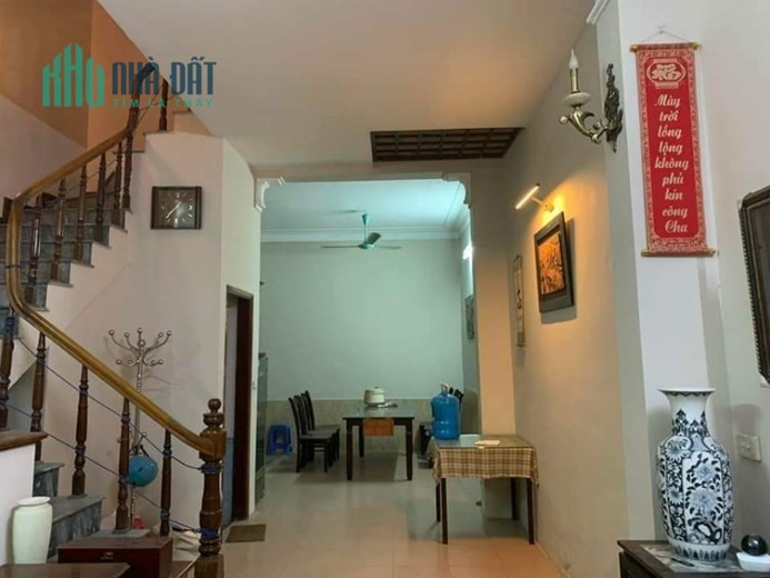 Bán Nhà Nguyễn Hoàng, Ô Tô Vào Nhà, Kinh Doanh, Dân Xây, Tặng Nội Thất. DT 65Mx4t. Giá 6.9 Tỷ.