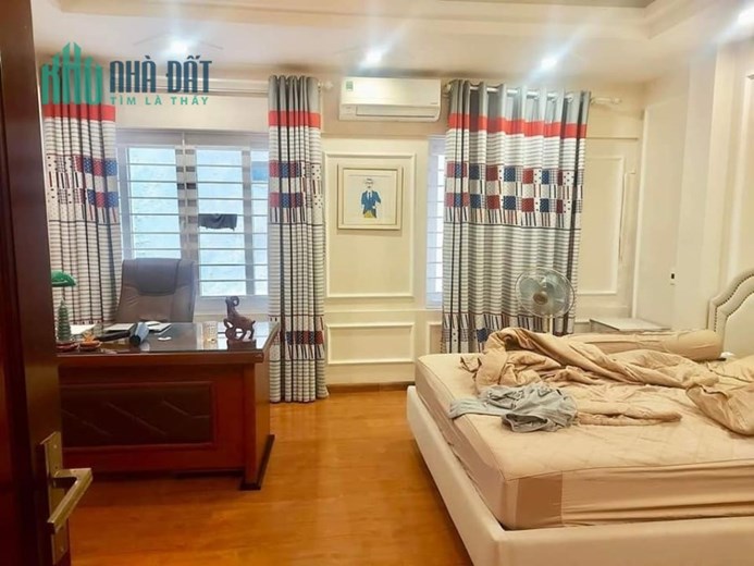 Siêu hiếm có! nhà mặt phố ngõ rộng 4 làn đường KD  MT 5m,DT 50m2. Chỉ nhỉnh 15 tỷ.LH ngay
