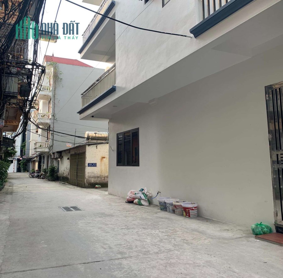 Bán đất Ngọc Thụy, lô góc thoáng, ngõ rộng ô tô vào thoải mái, 53m, mặt tiền : 4.8m, 4 tỷ