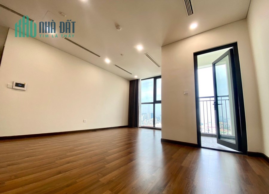 Cho thuê Chung cư Mipec (122 -124 Xuân Thủy ) 85m, 2 ngủ, nhà mới tinh. 15 triệu