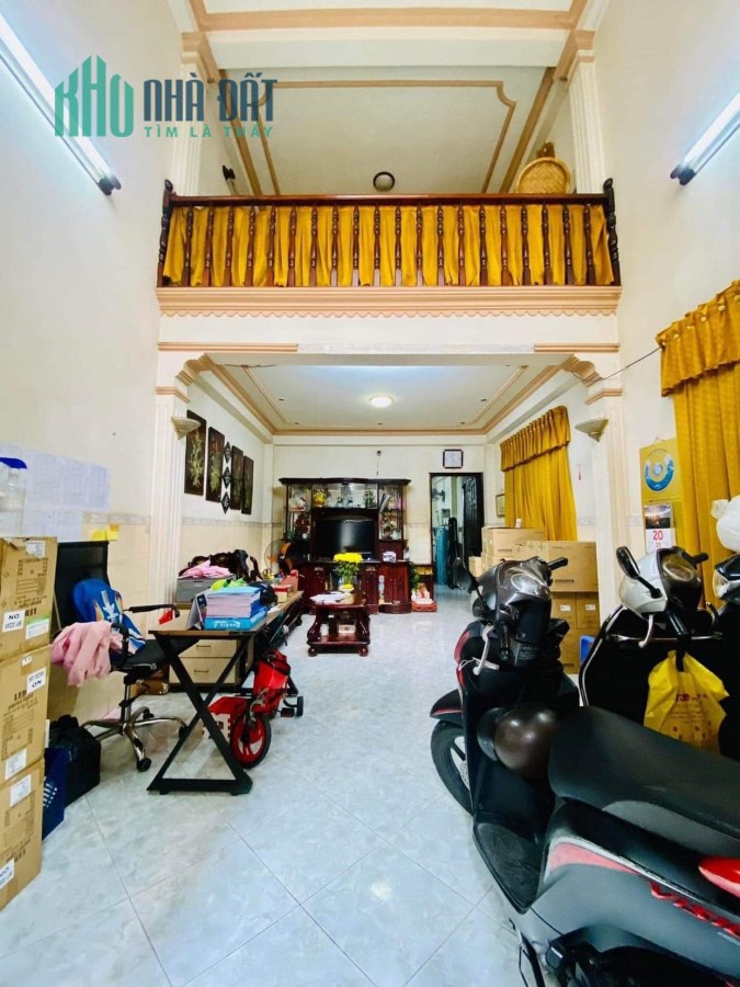 15 TỶ GIẢM CÒN 8.9 TỶ, ĐỊNH CƯ BÁN GẤP, 4X16.5m, 4 TẦNG CMT8 P11 QUẬN 3