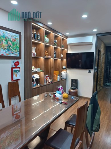Giảm sốc !! Không còn giá nào tốt hơn Chủ nhà cần bán nhà Hoàng Cầu, Đống Đa 50m2, 7T, 18.5 tỷ