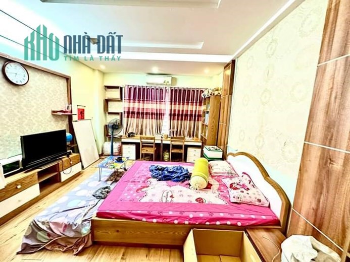 Cần bán Gấp Siêu phẩm Trương Định, Hoàng Mai, phân lô, ô tô đỗ cửa, 50m mặt phố, vị trí trung tâm