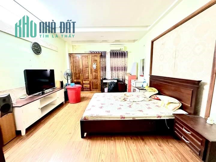 Cần bán Gấp Siêu phẩm Trương Định, Hoàng Mai, phân lô, ô tô đỗ cửa, 50m mặt phố, vị trí trung tâm