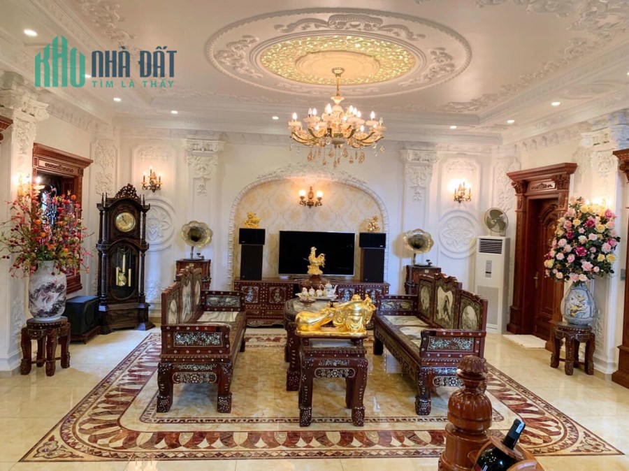 Siêu phẩm mặt phố quận Ba Đình, Ngọc Khánh 100m 4 tầng, mt 5m. giá: 39 tỷ
