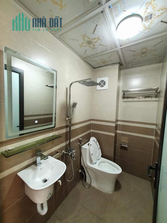 Bán nhà đường Tân Kỳ Tân Quý quận Bình Tân, Hẻm Xe Hơi, 4x12x5 Tầng, Chỉ 4 Tỷ
