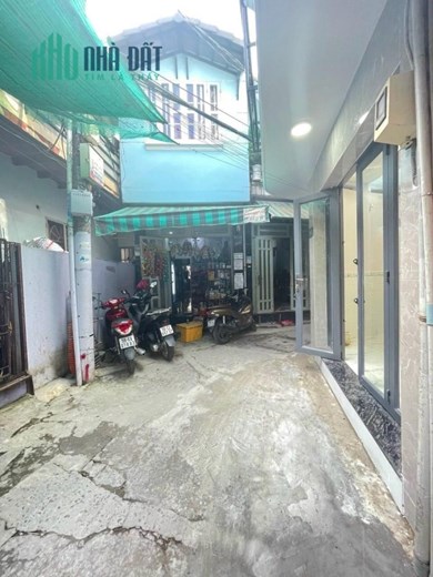 Kẹt Tiền BÁN Gấp NHÀ MỚI Ở NGAY - MỘT SẸC TỚI NHÀ- 4 TẦNG BTCT - 3PN - KHÔNG LỘ GIỚI-Lê Văn Lương P