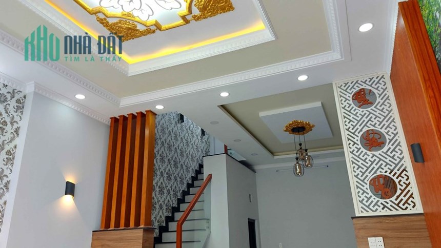 TỔNG GIẢM 1.2 TỶ BÁN GẤP NHÀ LÃ XUÂN OAI QUẬN 9 HẺM XE HƠI, 60M2,4 TẦNG,4PN CHỈ NHỈNH 5 TỶ TL