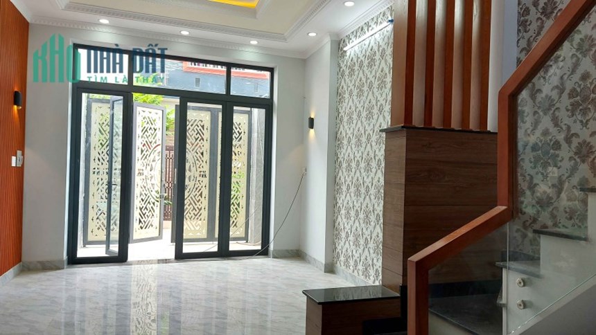 BÁN NHÀ GẦN VINCOM QUẬN 9. HẺM XE HƠI 60M2, 4TẦNG ĐÚC, VÀO Ở NGAY, CHỈ HƠN 5 TỶ XÍU