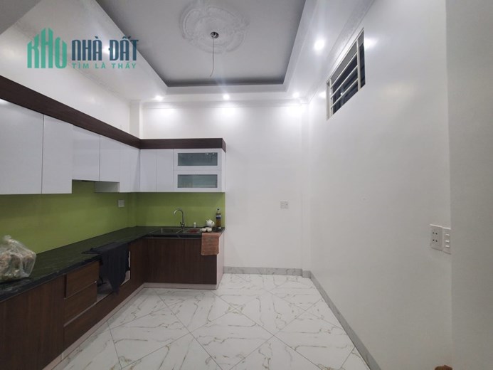 Bán nhà Phạm Văn Đồng 45m2, 5T, 4m, lô góc, 4.6 tỷ, Bắc Từ Liêm