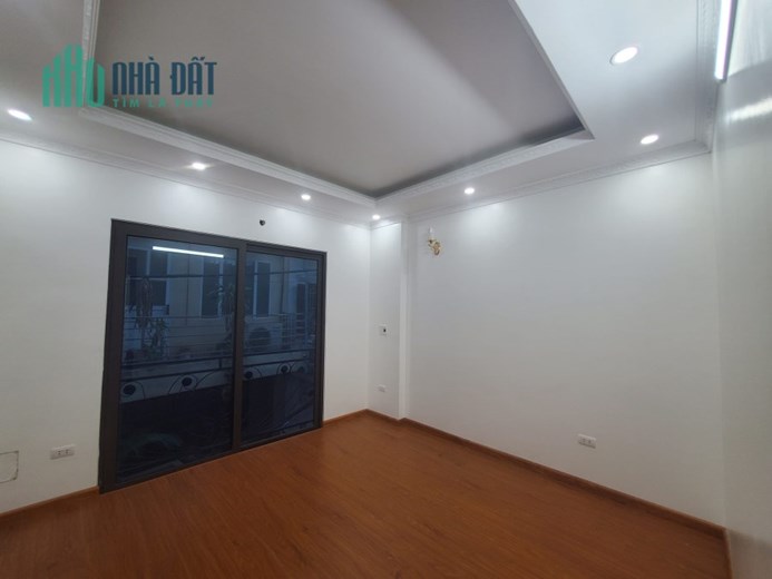 Bán nhà Phạm Văn Đồng 45m2, 5T, 4m, lô góc, 4.6 tỷ, Bắc Từ Liêm