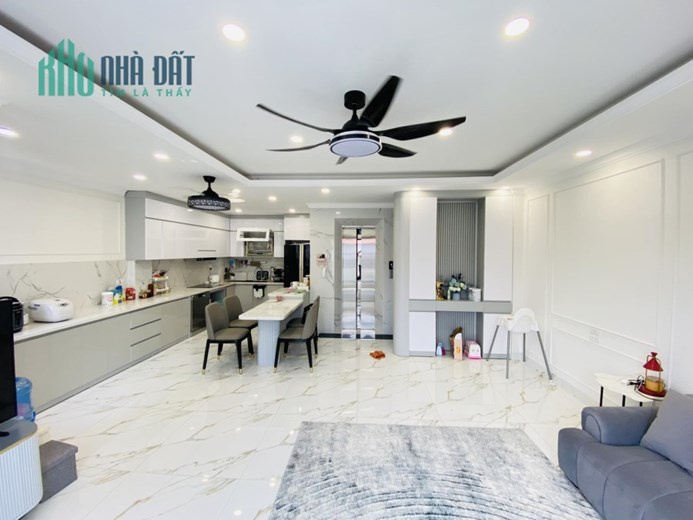 BÁN NHÀ TẦNG THANG MÁY - THIẾT KẾ HIỆN ĐẠI SANG TRỌNG TIỆN NGHI - FULL NỘI THẤT - 5M RA Ô TÔ - KINH