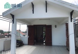 NHÀ DIỆN TÍCH KHỦNG ( NỘI THẤT GỖ ) THUOC PHƯỜNG TRƯỜNG THỌ, TP THỦ ĐỨC. MẶT TIỀN ĐƯỜNG LỚN CHO