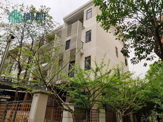 Bán nhà đẹp Văn Cao 110m 6T MT11m. Lô góc, tháng máy, vỉa hè, ô tô tránh. Có dòng tiền. 21.8 tỷ