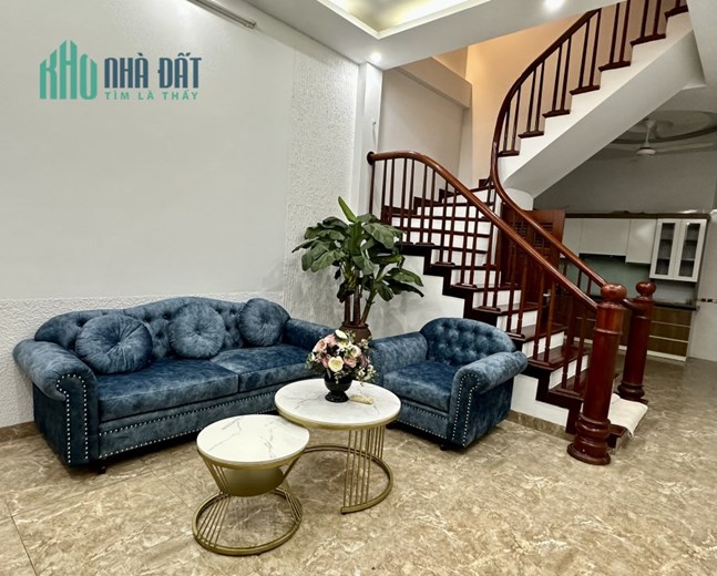 Bán nhà ngõ 105 phố Láng Hạ, 508 đường Láng, 45 m² x 5 T mới đẹp, MT 4,2 m, giá bán 5,3 tỷ.