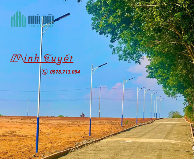 Đất view hồ nghỉ dưỡng 270triệu/nền có thổ cư