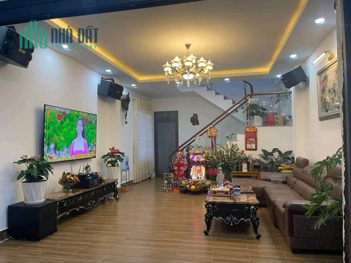 Nhà ở Tô Vĩnh Diện, P6, Đà Lạt. 95 m2 (5x19m), chỉ 6,8 tỷ, sổ riêng xd, đường ô tô
