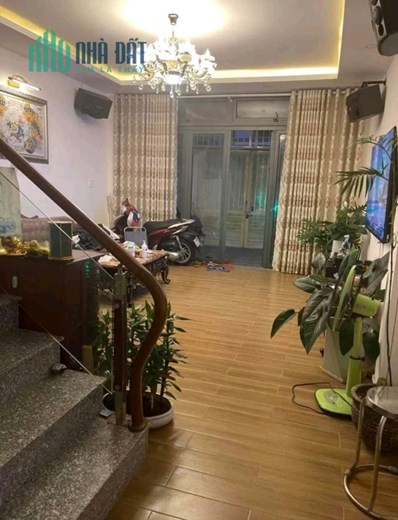 Nhà ở Tô Vĩnh Diện, P6, Đà Lạt. 95 m2 (5x19m), chỉ 6,8 tỷ, sổ riêng xd, đường ô tô