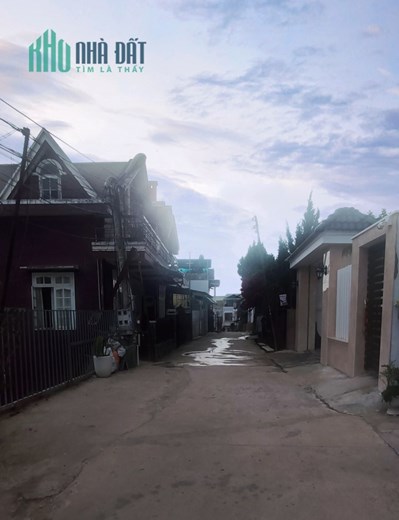 Nhà ở Tô Vĩnh Diện, P6, Đà Lạt. 95 m2 (5x19m), chỉ 6,8 tỷ, sổ riêng xd, đường ô tô