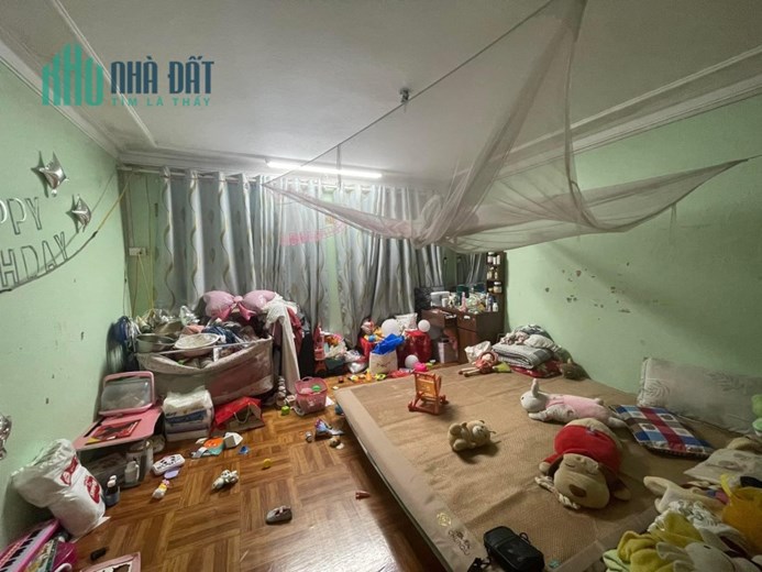 bán đất tặng nhà cũ 2 tầng mặt phố Ngọc Lâm-Long Biên, 98m MT 5.4m, full thổ cư