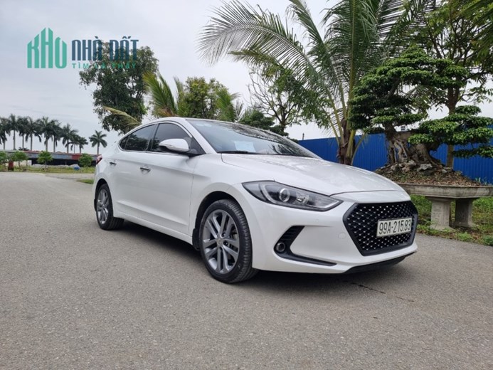 Cần bán xe Huyndai Elantra 2018MT 1 Quang Trung An Lão Hải Phòng