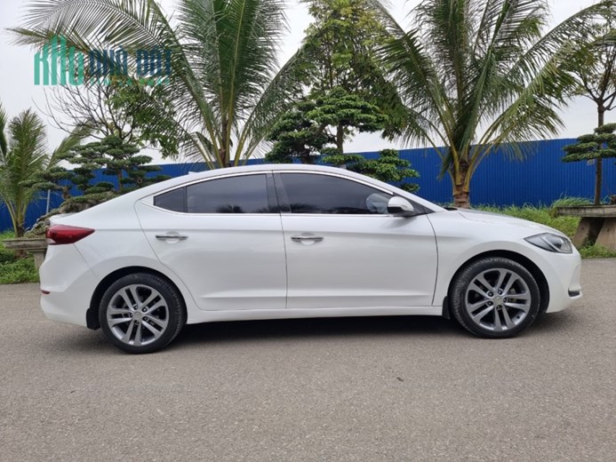 Cần bán xe Huyndai Elantra 2018MT 1 Quang Trung An Lão Hải Phòng