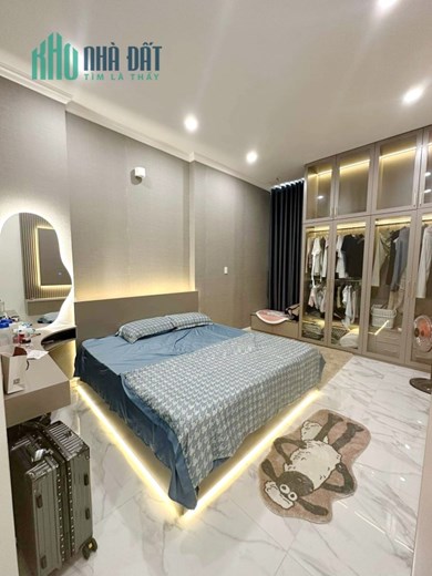 Nhà mới 3 tầng cạnh chợ An Đông đường An Dương Vương P9Q5