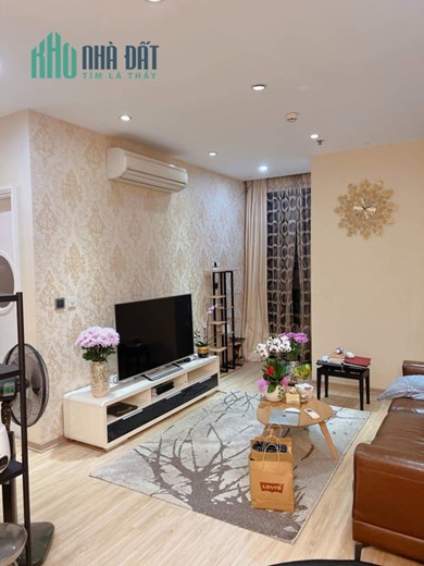 Cần bán căn  R2 Royal City tầng trung