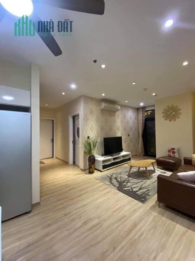 Cần bán căn  R2 Royal City tầng trung
