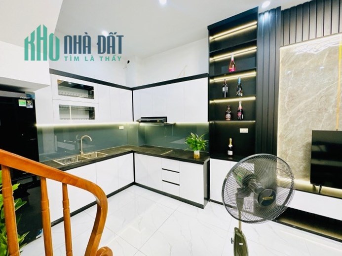 Nhỉnh 3 tỷ có ngay nhà đẹp như khách sạn 5 sao, TT Thanh Xuân, bạt ngàn tiện ích.