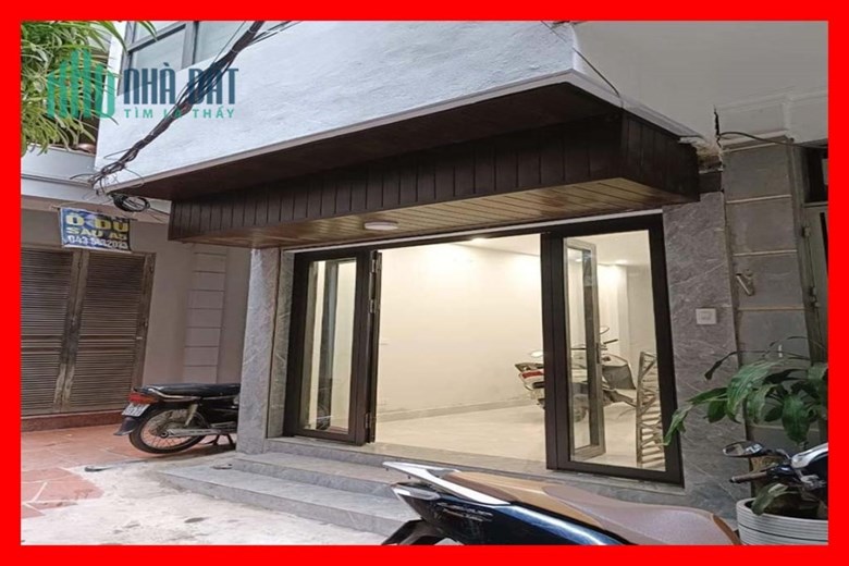 Bán nhà đẹp gần phố Thái Thịnh, Đống Đa, Hà Nội - Nhà 4 tầng, ô tô đỗ cửa, giá hơn 5 tỷ